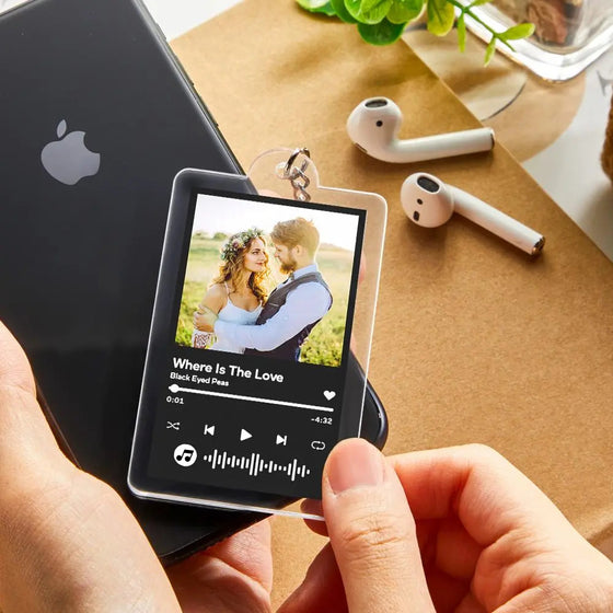 Custom NFC Music Keychain – Creative Couple Gift