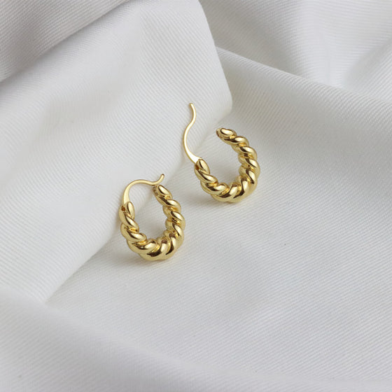 Small Twist Hoop Earrings – Classic Minimalist Jewelry